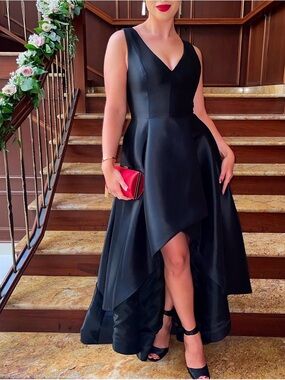 Calvin Klein Women's V-neck High Low Dress (Like New)